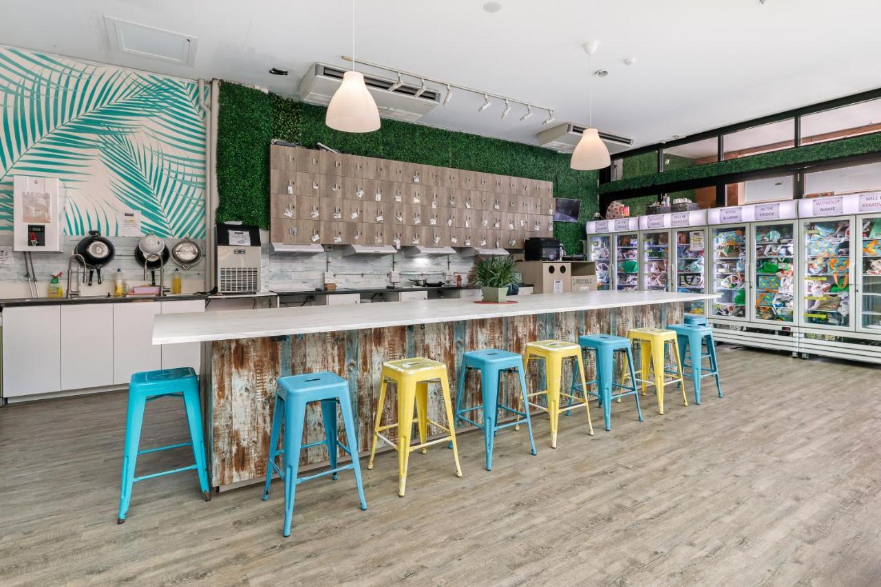 Tequila Sunrise Hostel Surfers Paradise Gold Coast Eksteriør billede