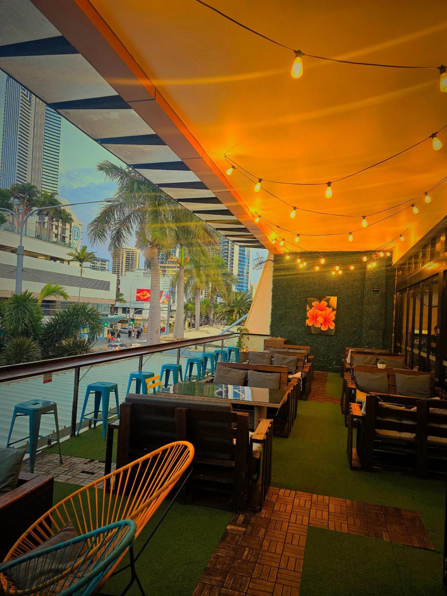 Tequila Sunrise Hostel Surfers Paradise Gold Coast Eksteriør billede